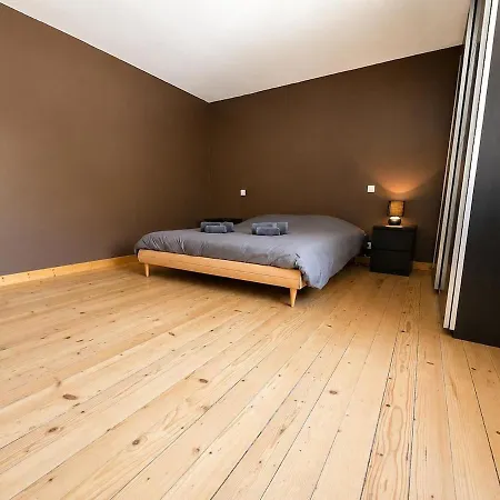 La Maison Des Ecoles Hébergement de vacances Lens-Lestang